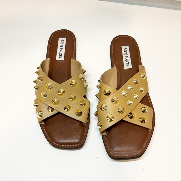 Steve Madden Shoes - Steve Madden Cognac Gold Spiked Flat Sandal Size 9